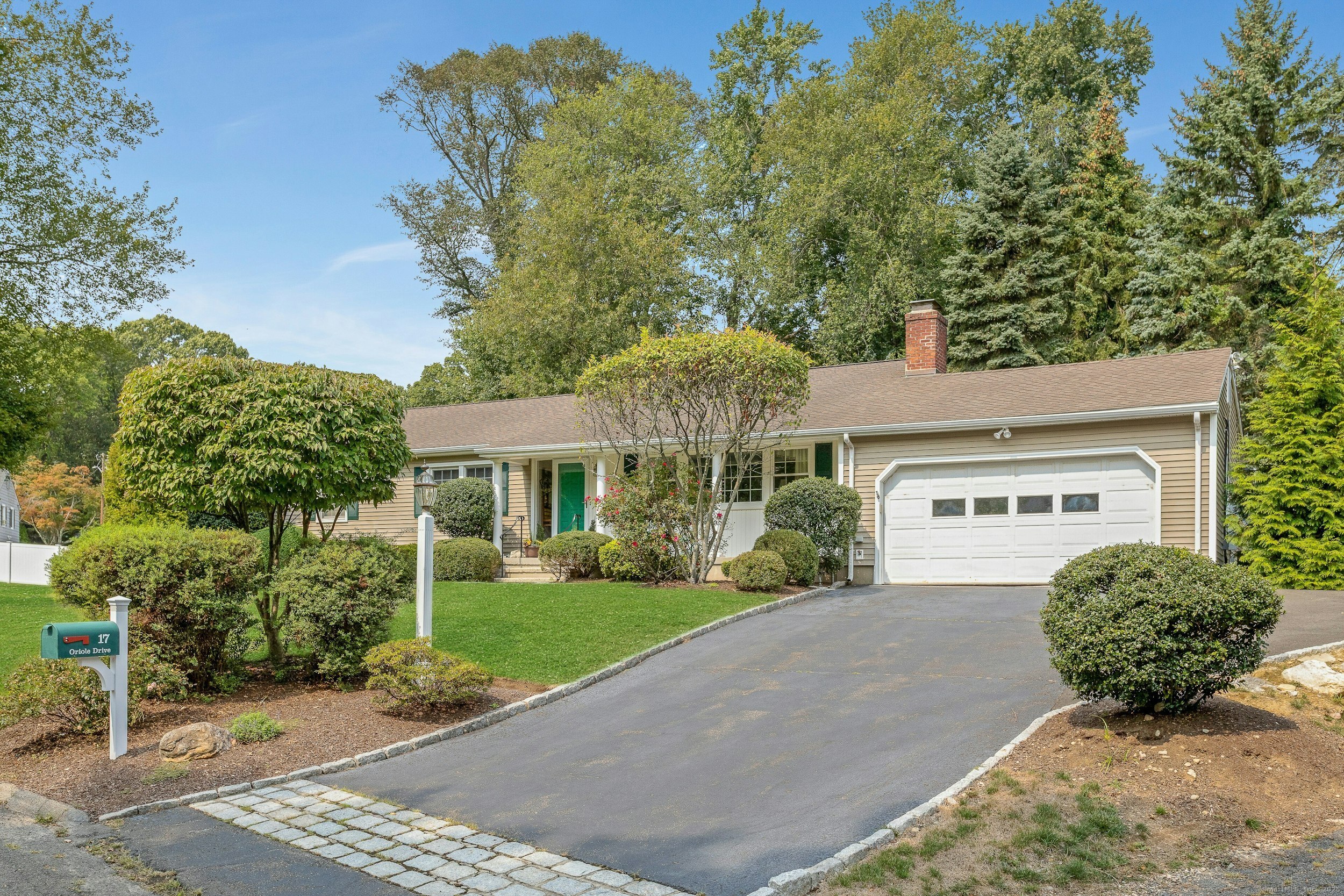 17 Oriole Drive