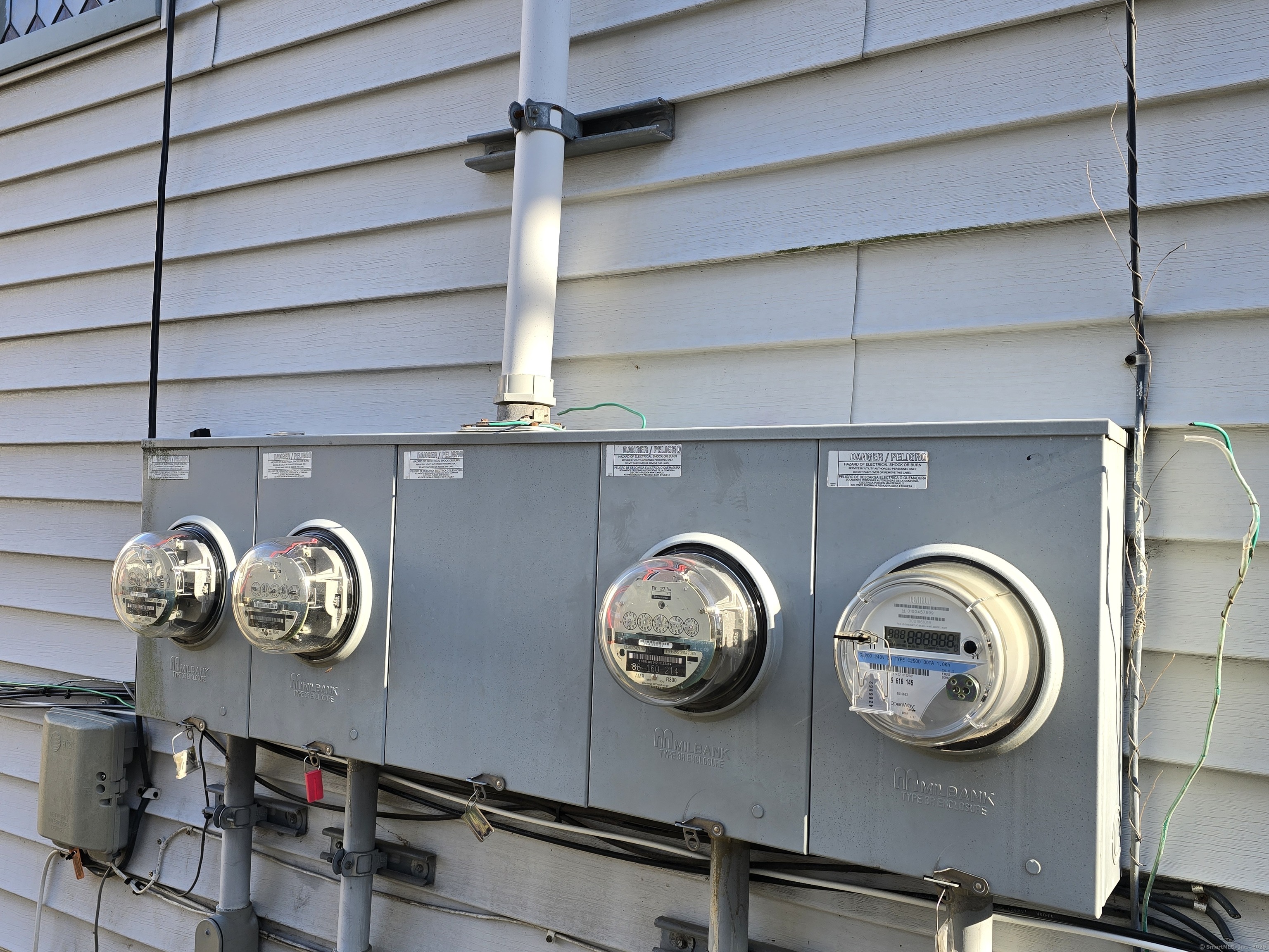 Hartford, Connecticut 06106, United States, 6 Bedrooms Bedrooms, ,3 BathroomsBathrooms,Residential,Pending,20360