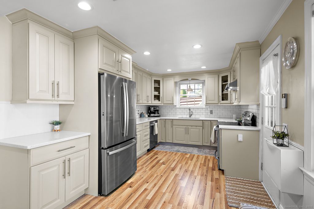 Photo of 77 Maple Street, Darien, CT 06820 (MLS # 24141369)