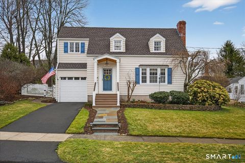 Homes For Sale - 13 W Slope Lane<br/> Hamden, CT 06517