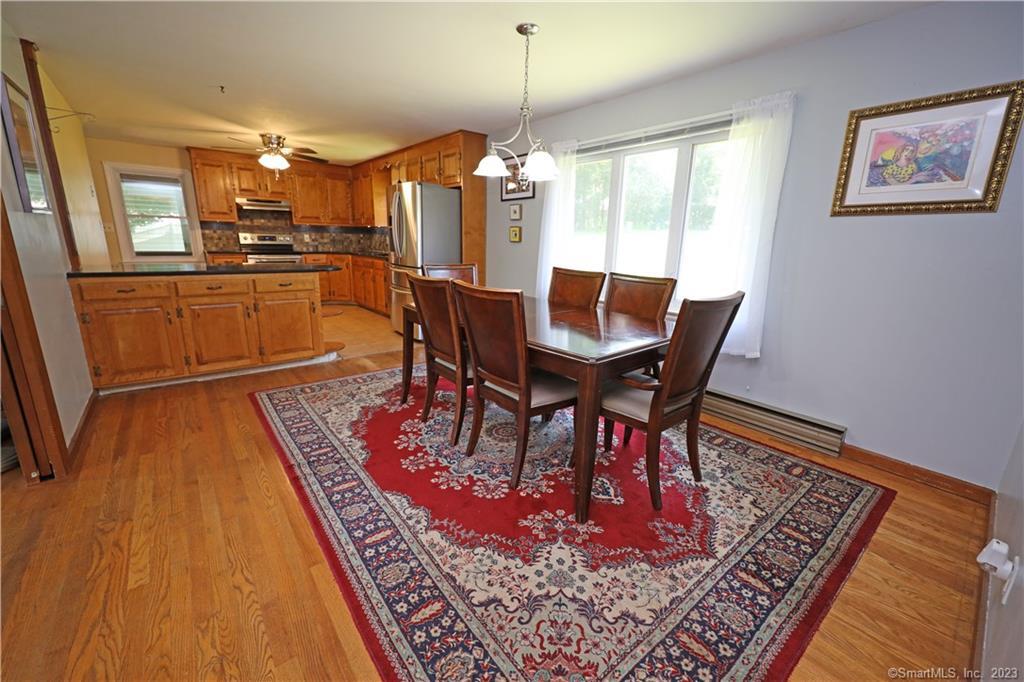Photo 2 of 17 of 122 Scenic Drive house