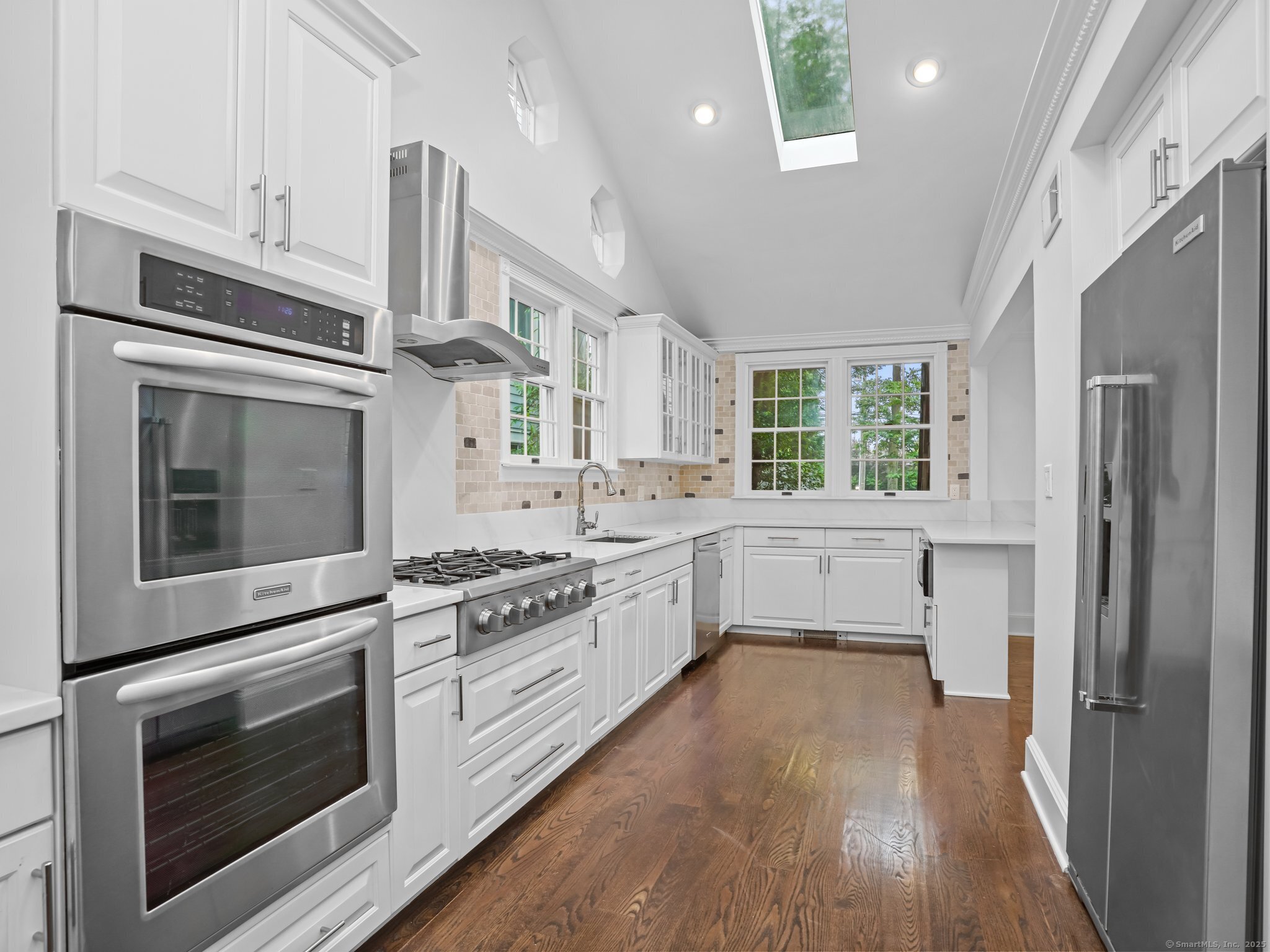 254 West Avenue