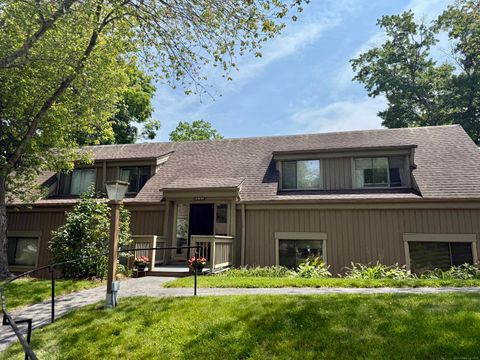 32 Heritage Village C Southbury CT 06488