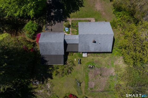 1973 Long Hill Road Guilford CT 06437