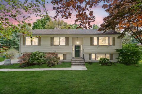 640 Cutspring Road, Stratford, CT 06614 - #: 24096073