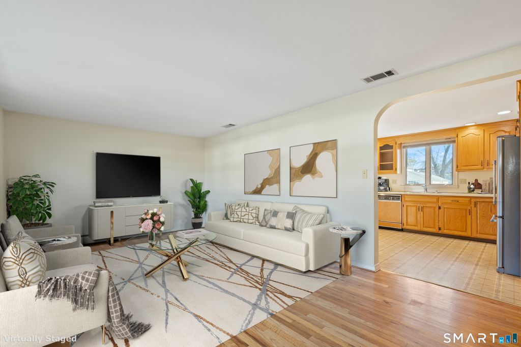 Photo of 175 Old Farm Drive, Newington, CT 06111 (MLS # 24146753)