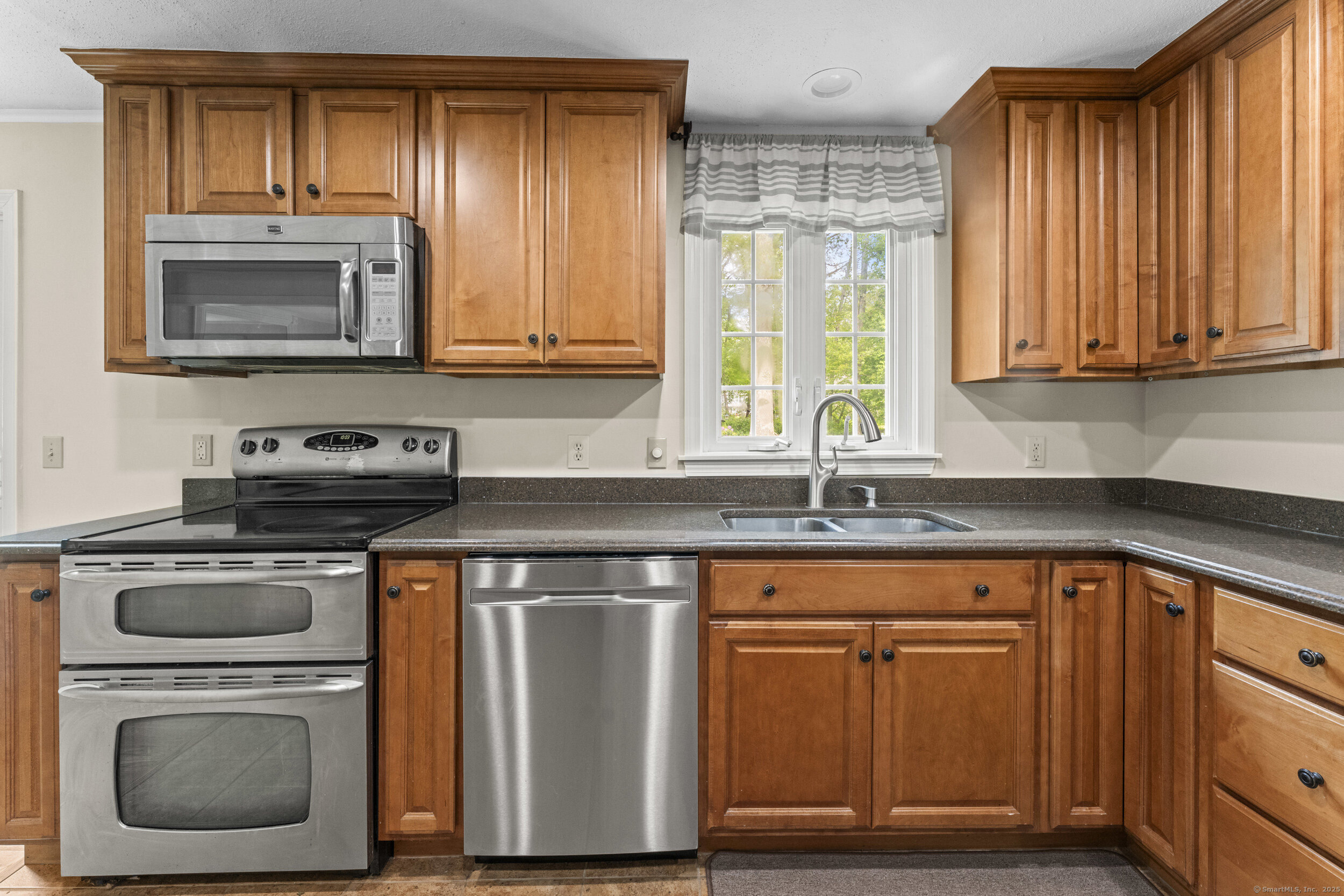 6 Stoneywood Drive, East Lyme, Connecticut image 15