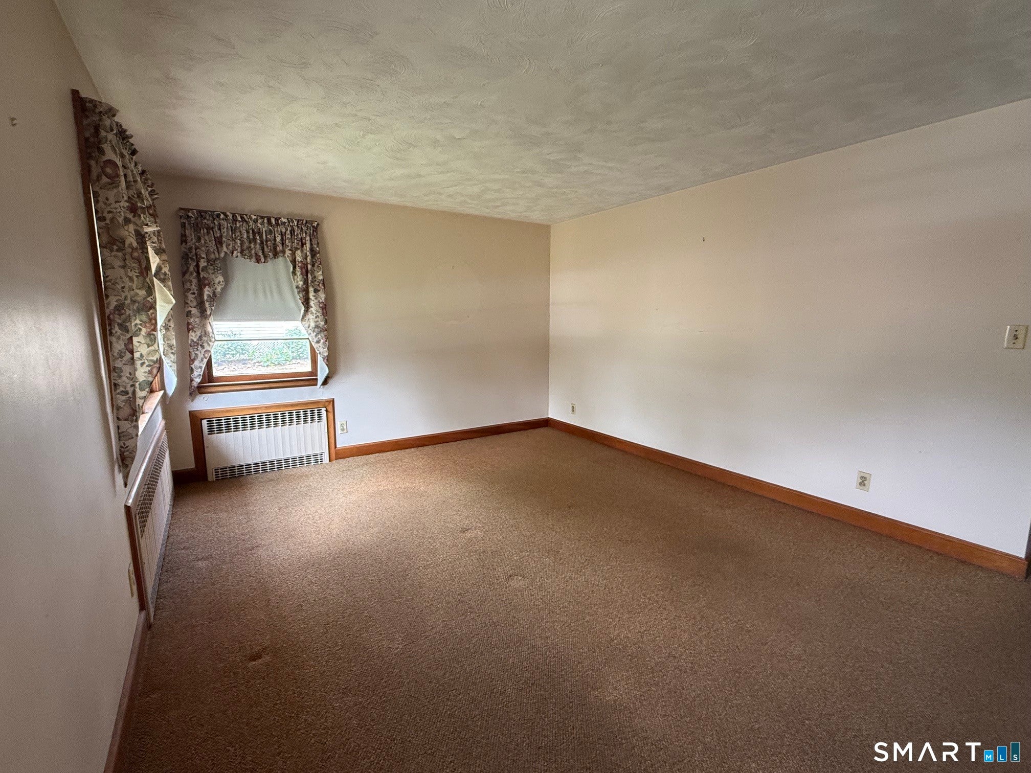 12 Swan Avenue