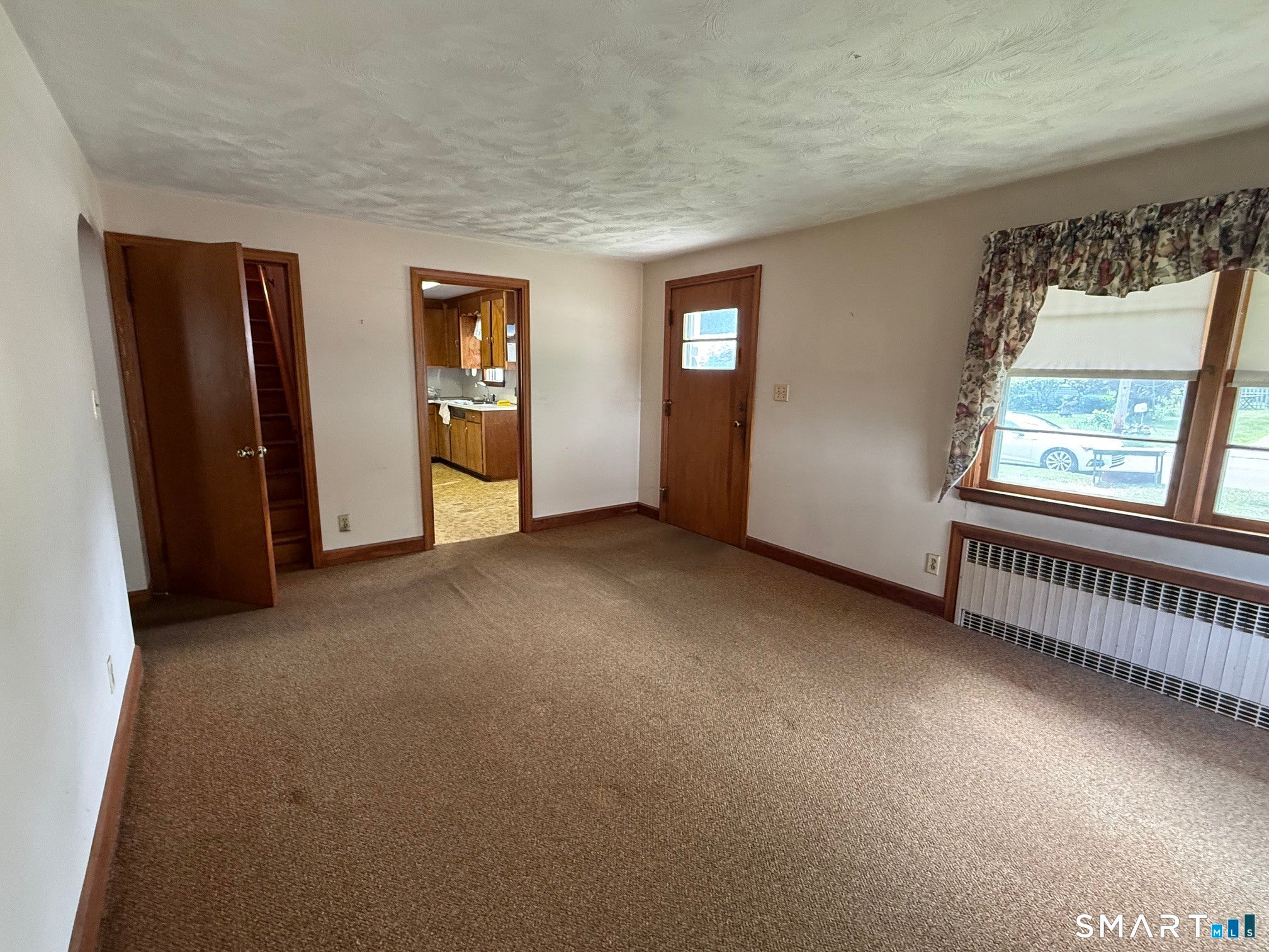 12 Swan Avenue