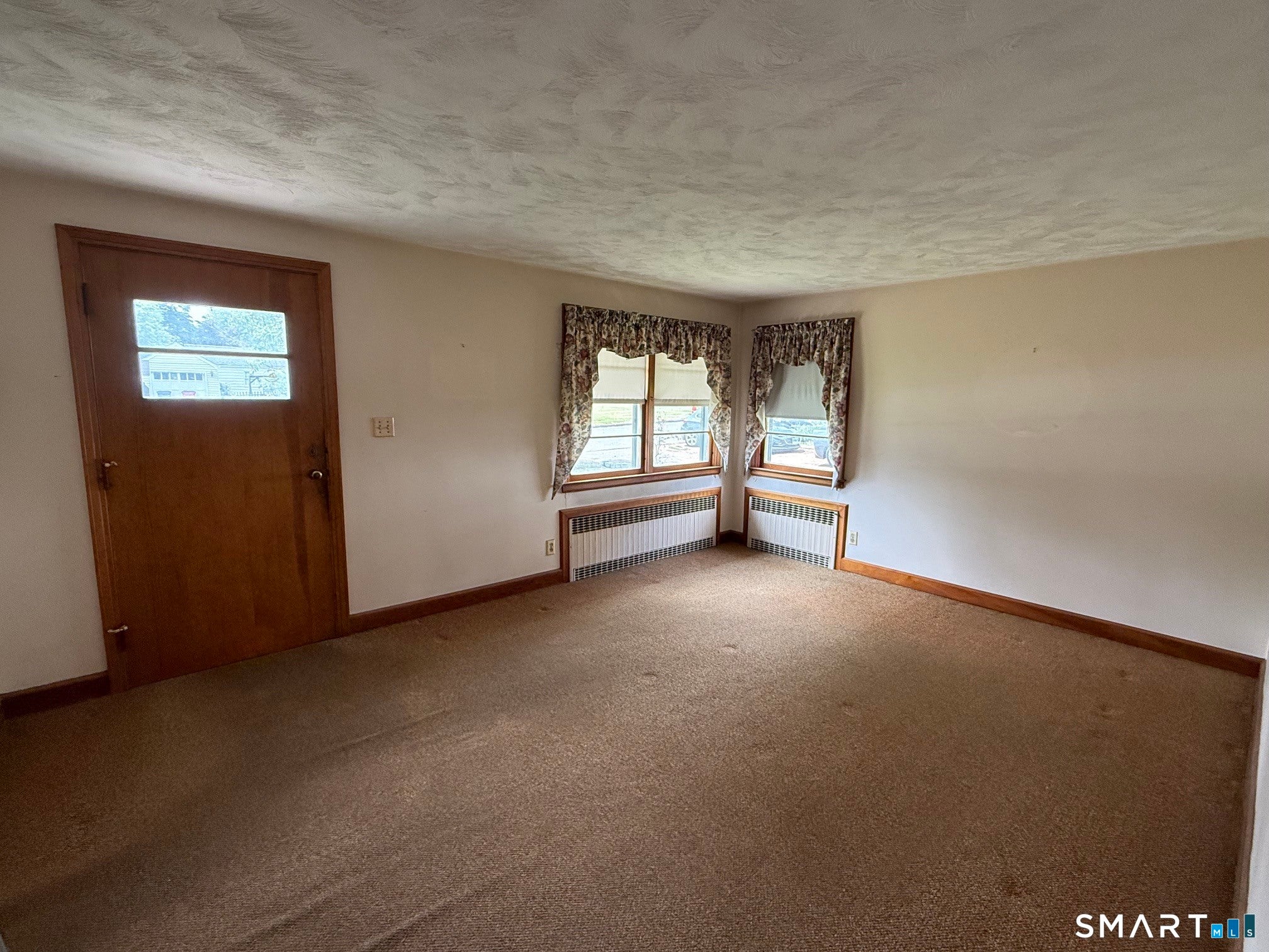 12 Swan Avenue