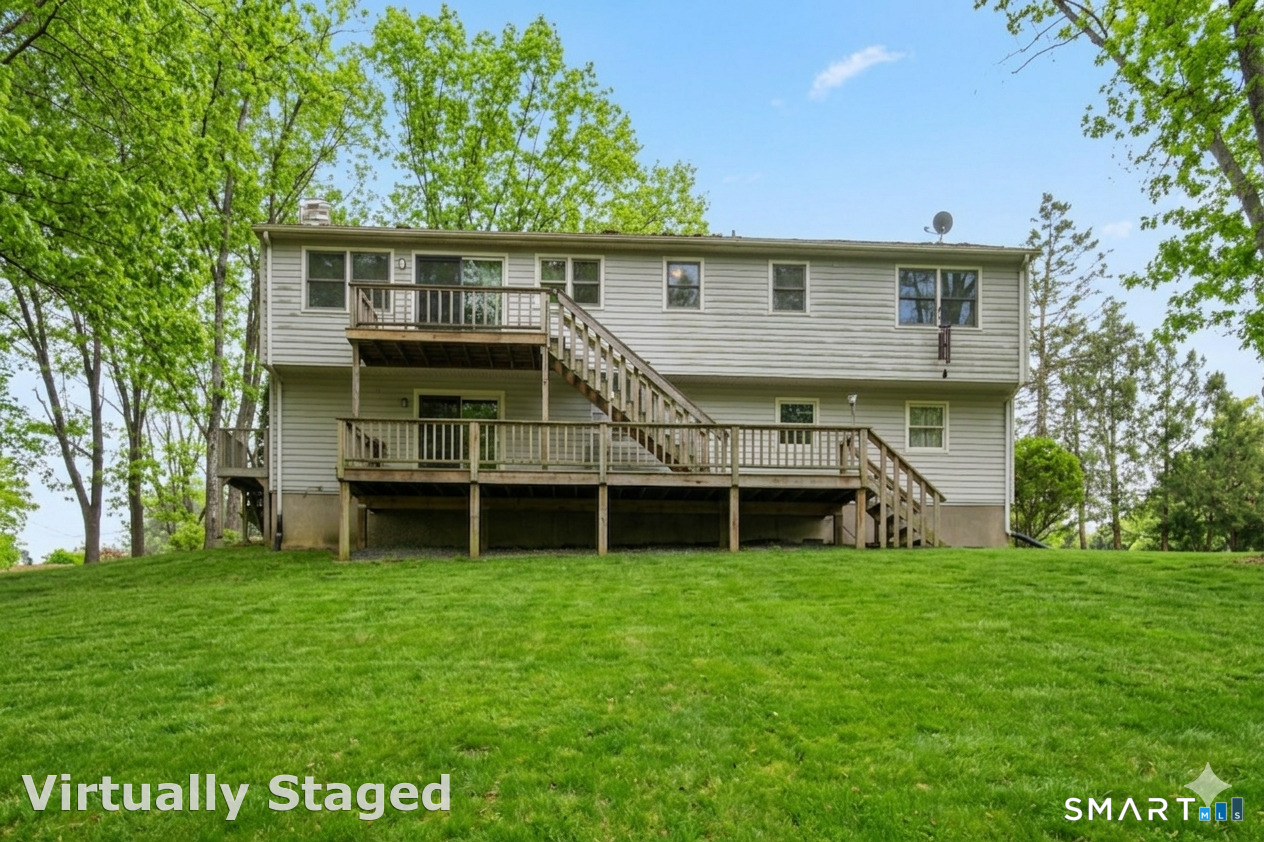 4 Woodland Hollow Street
