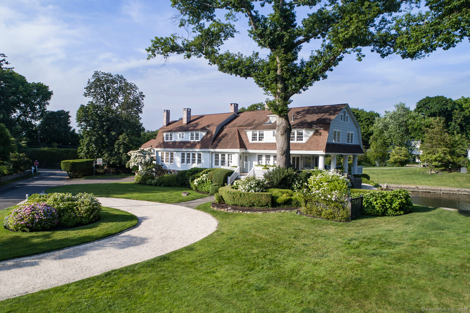 Property for Sale at 1 Coves End Road, Darien, Connecticut - Bedrooms: 6 
Bathrooms: 5.5 
Rooms: 9  - $5,795,000