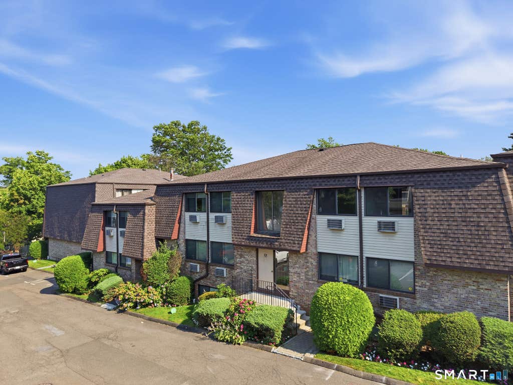 Photo of 255 Strawberry Hill Avenue #E5, Stamford, CT 06902 (MLS # 24192298)