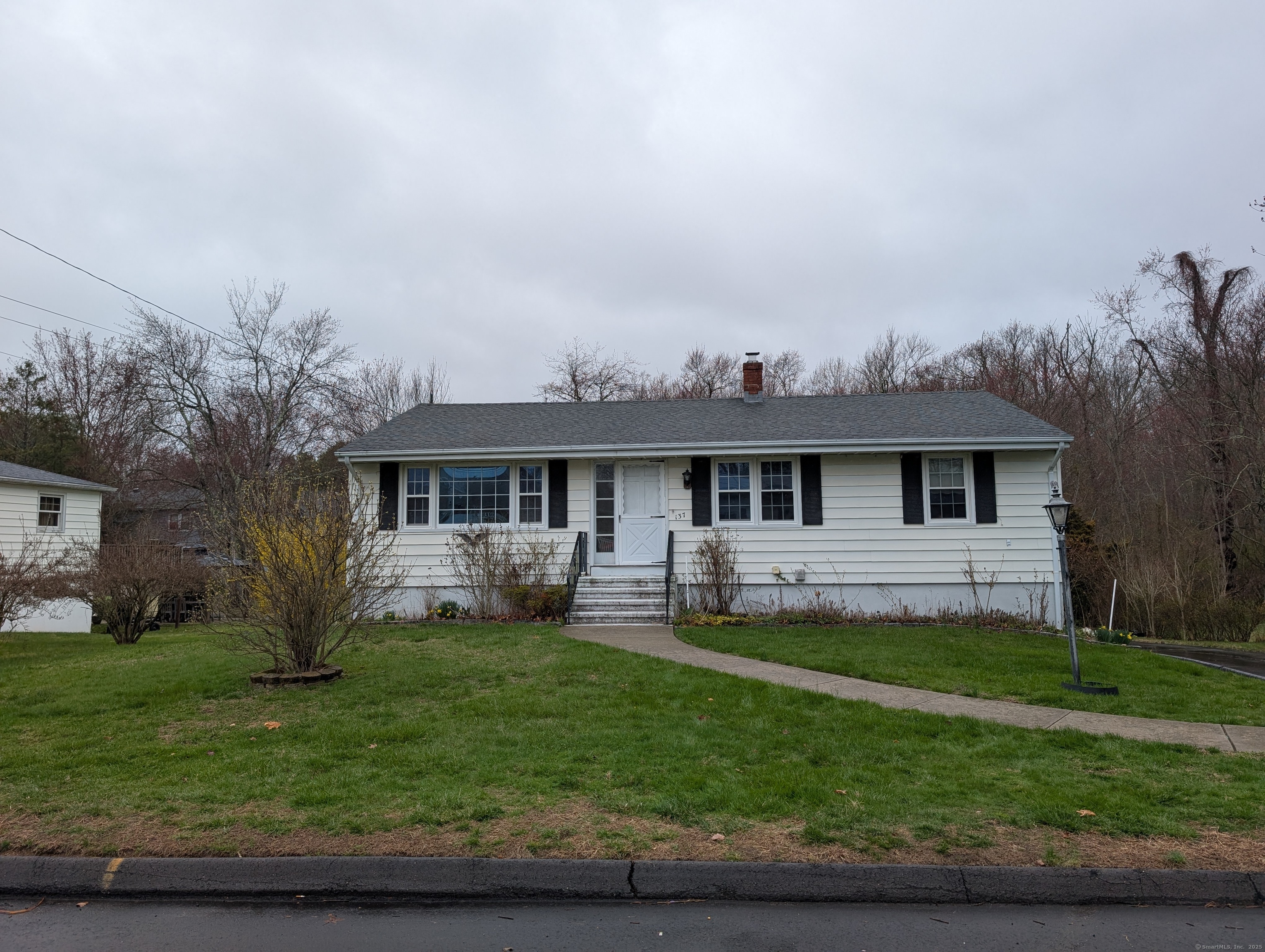 137 Cosey Beach Road, East Haven, Connecticut image 2
