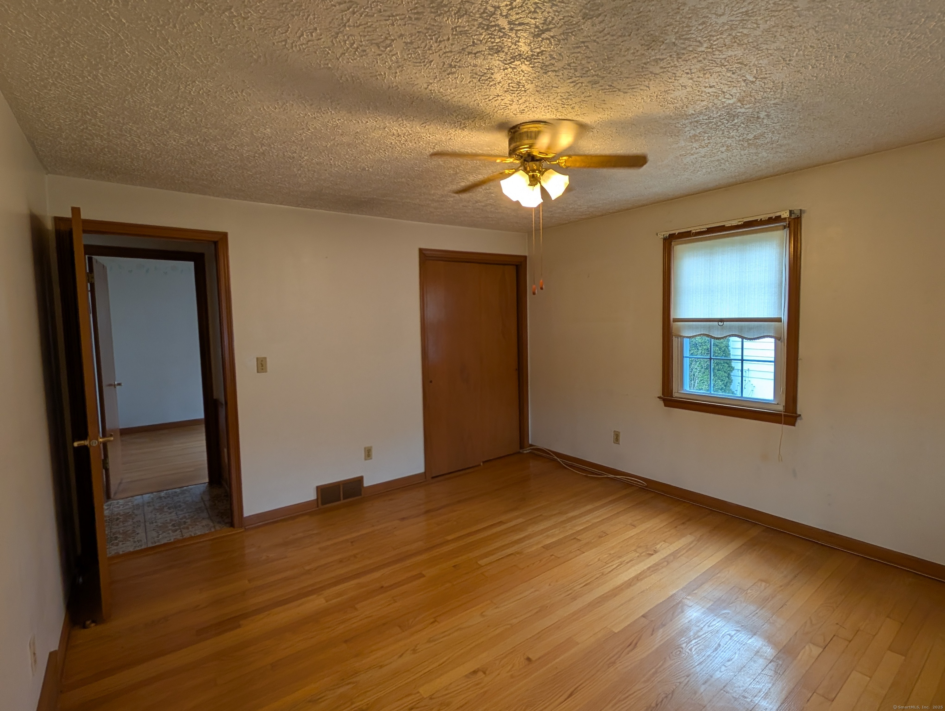 137 Cosey Beach Road, East Haven, Connecticut image 13