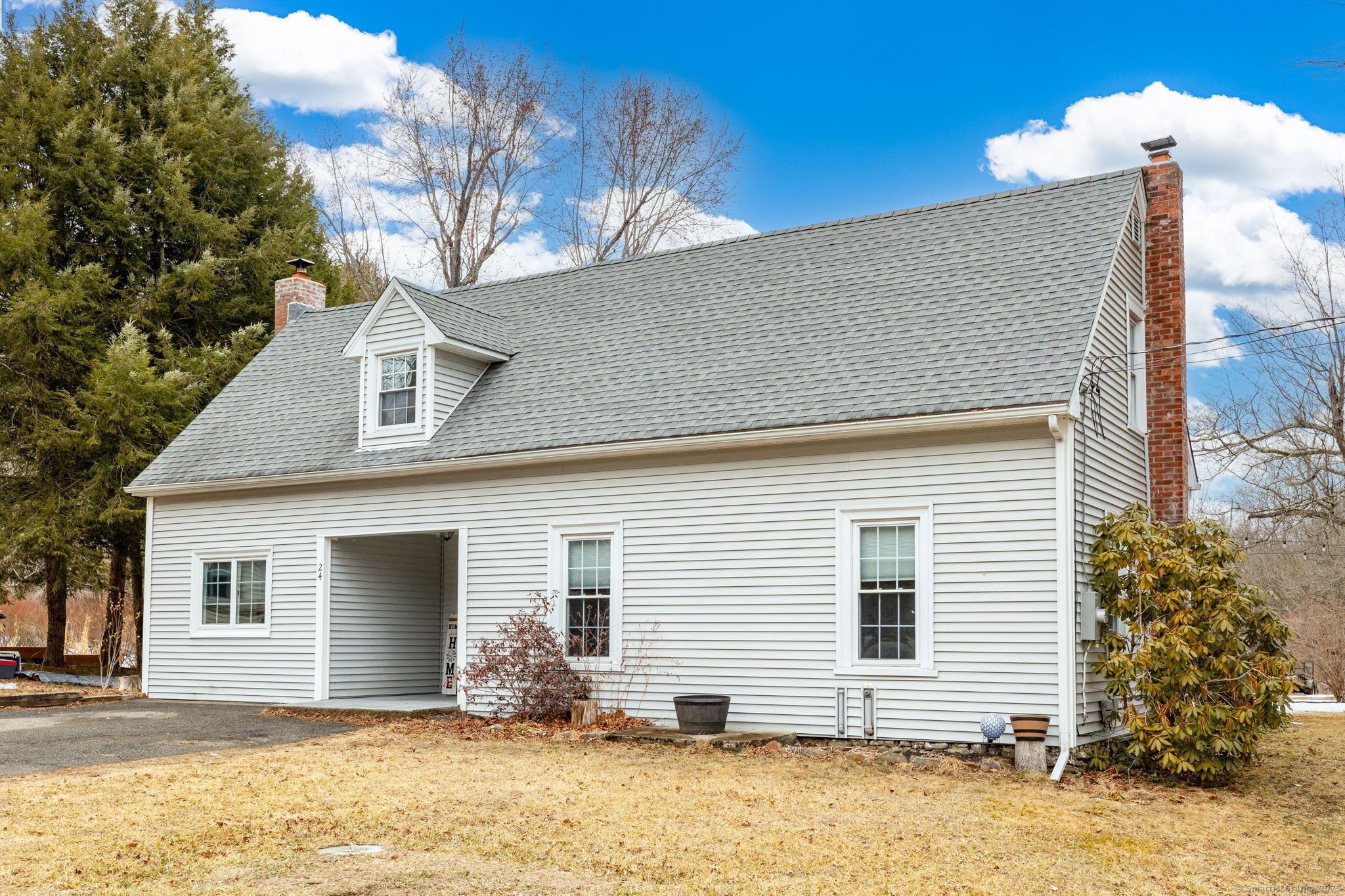 Morgan Brook Road, Barkhamsted, Connecticut - 3 Bedrooms  
2 Bathrooms  
6 Rooms - 