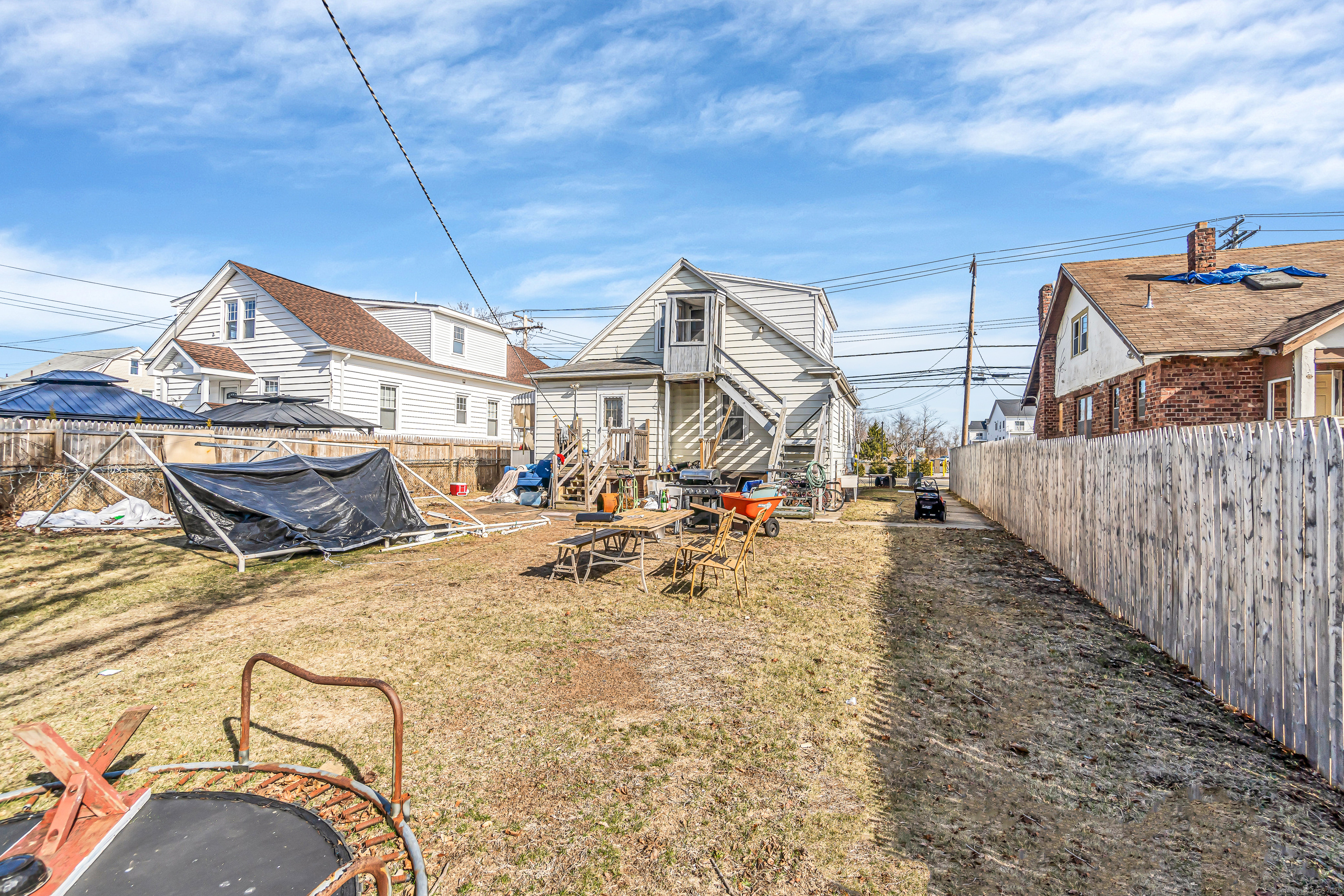 92 Hemingway Avenue