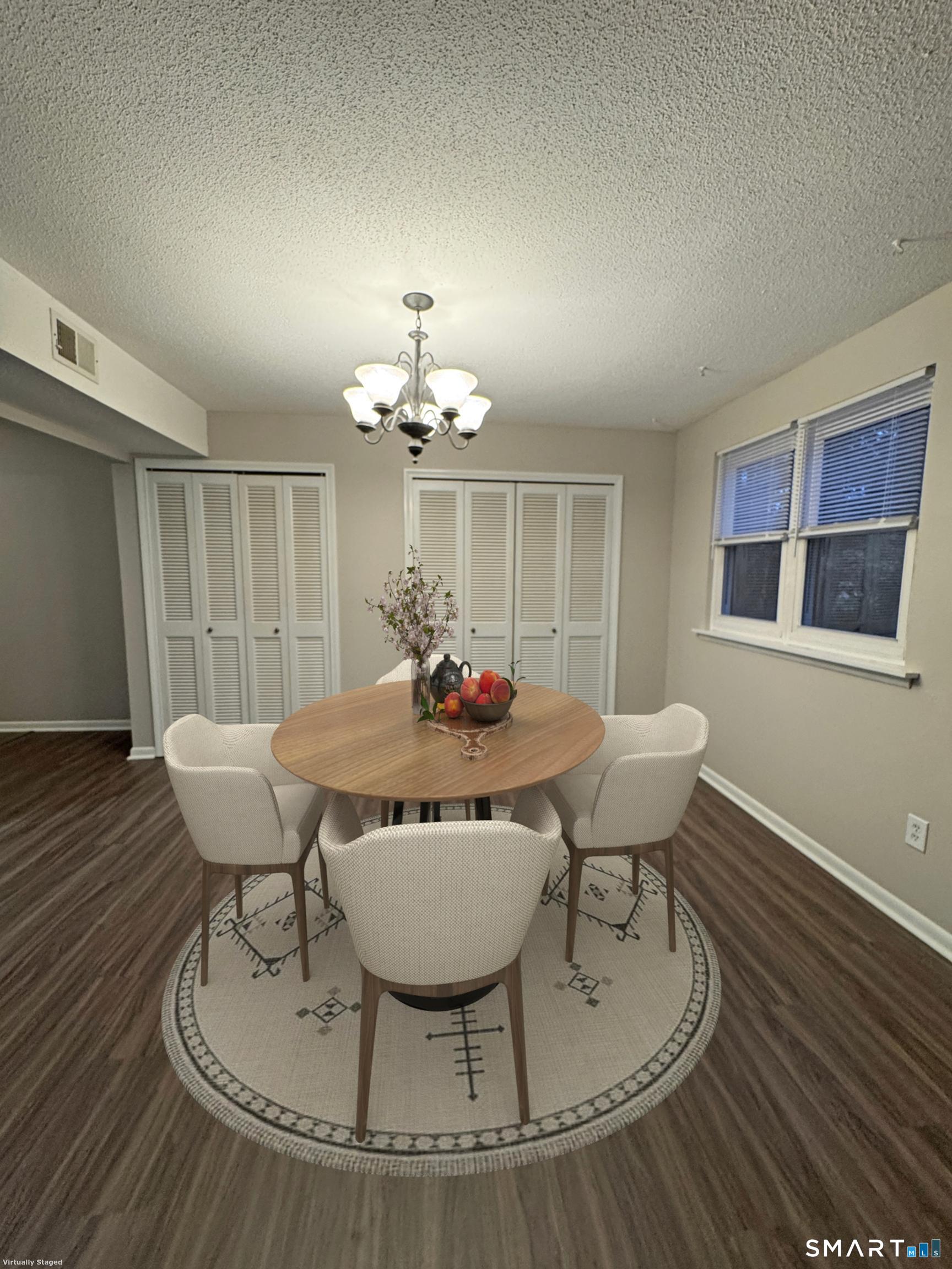 512 Twin Circle Drive 512