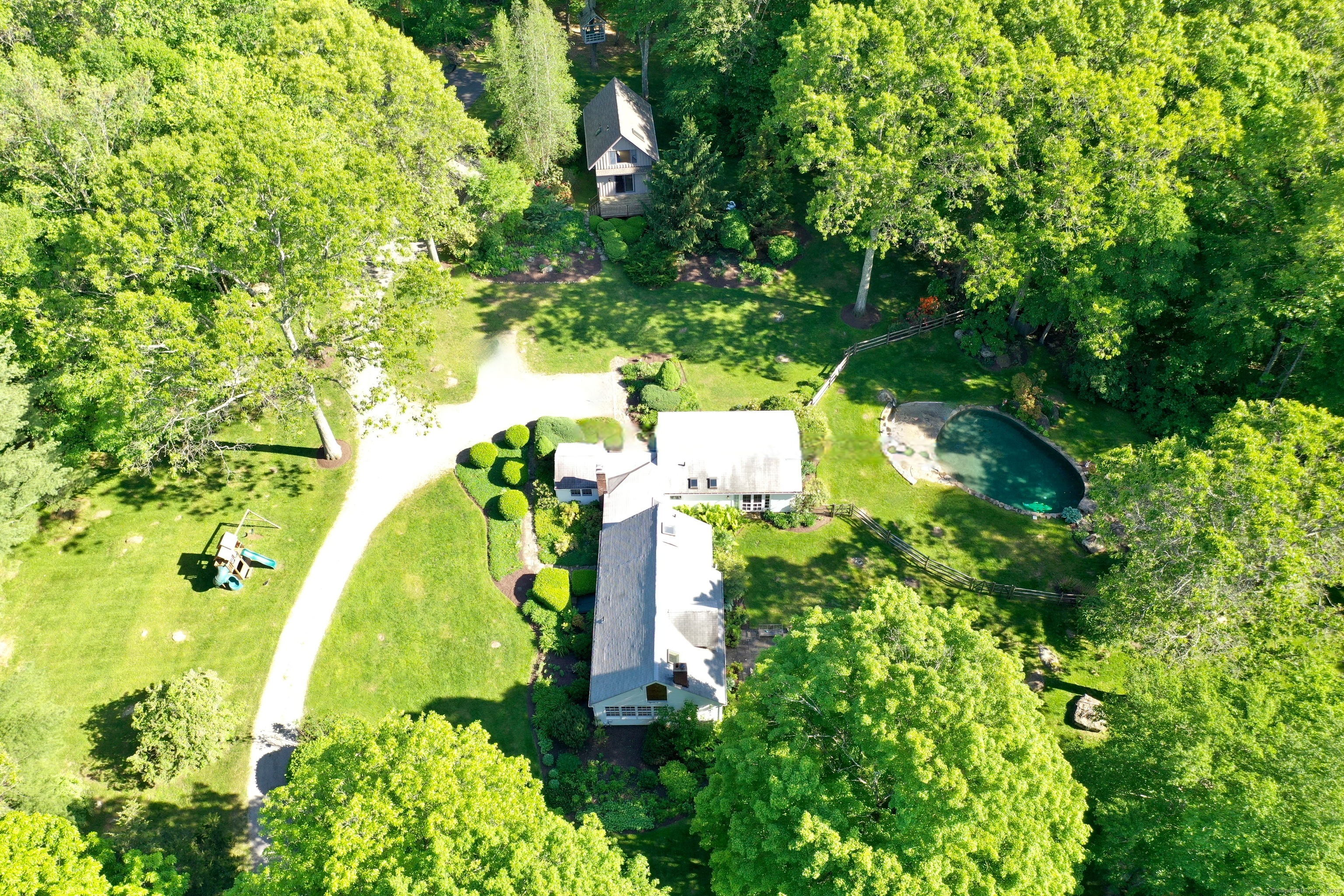 Camps Flat Road, Kent, Connecticut - 3 Bedrooms  
3 Bathrooms  
7 Rooms - 