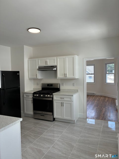 Multifamily For Rent - 16 Vermont 3rd Floor Street #3<br/> Waterbury, CT 06704