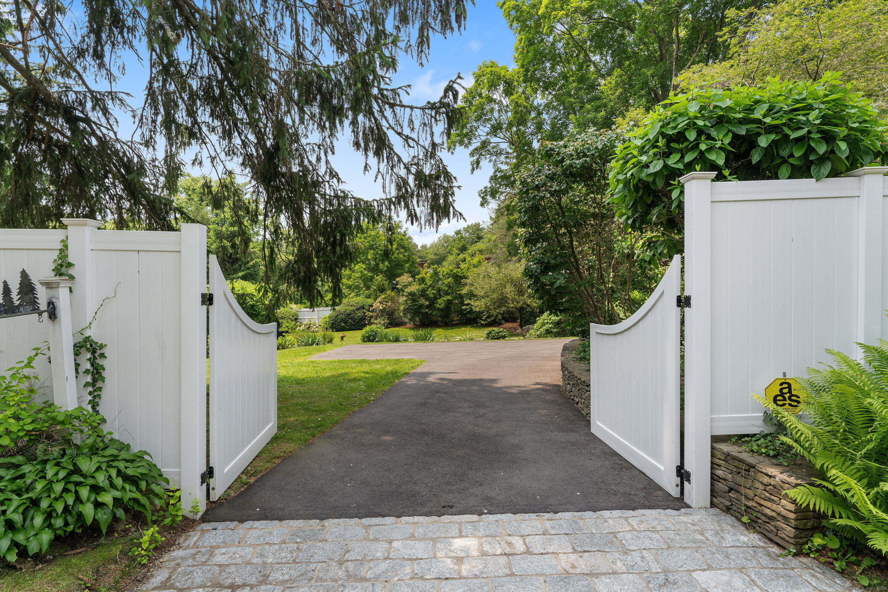 172 North Stamford Road