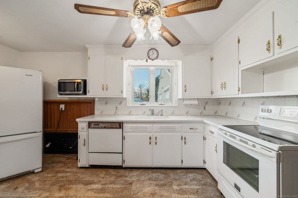 Photo of 349 Amity Road, Bethany, CT 06524 (MLS # 24143644)