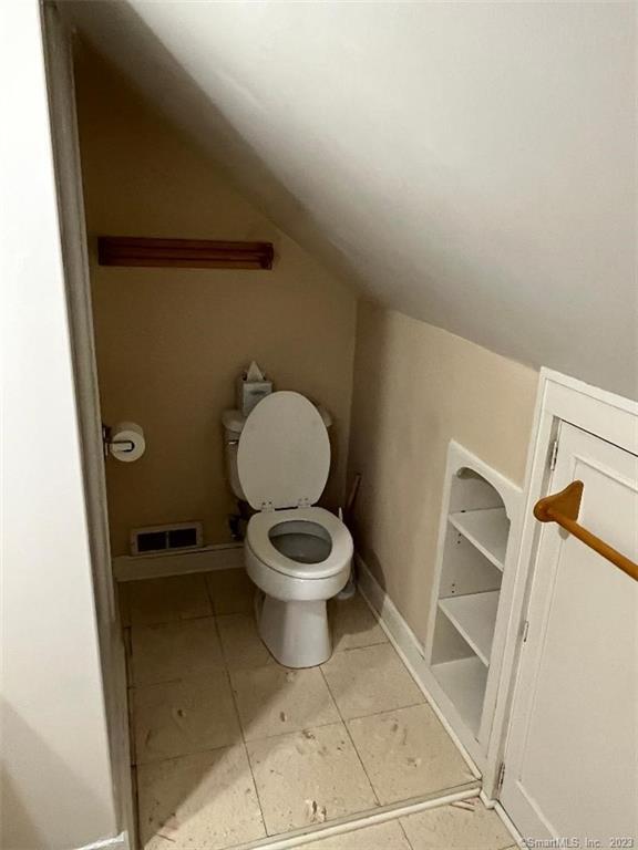Stamford, Connecticut 06907, United States, 1 Bedroom Bedrooms, ,1 BathroomBathrooms,Residential,Active,174938