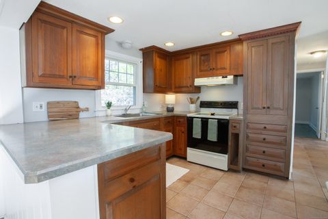 Tiny photo for 25 Barry Lane, Simsbury, CT 06070 (MLS # 24142404)