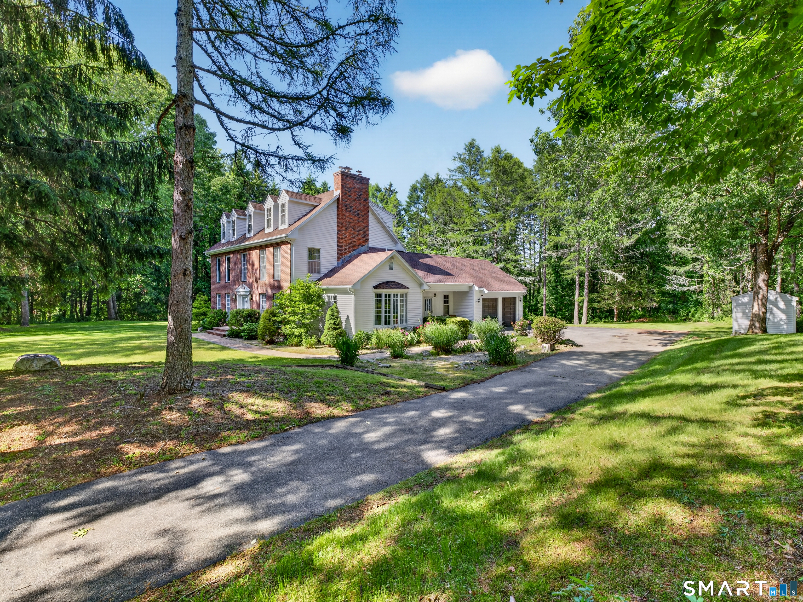 2 Larchwood Lane