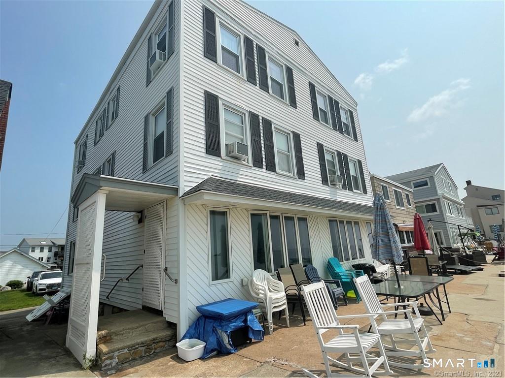 39 Pepperidge Avenue