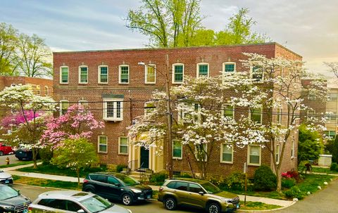 Photo of 20 Haddon Street #5, Bridgeport, CT 06605 (MLS # 24137504)