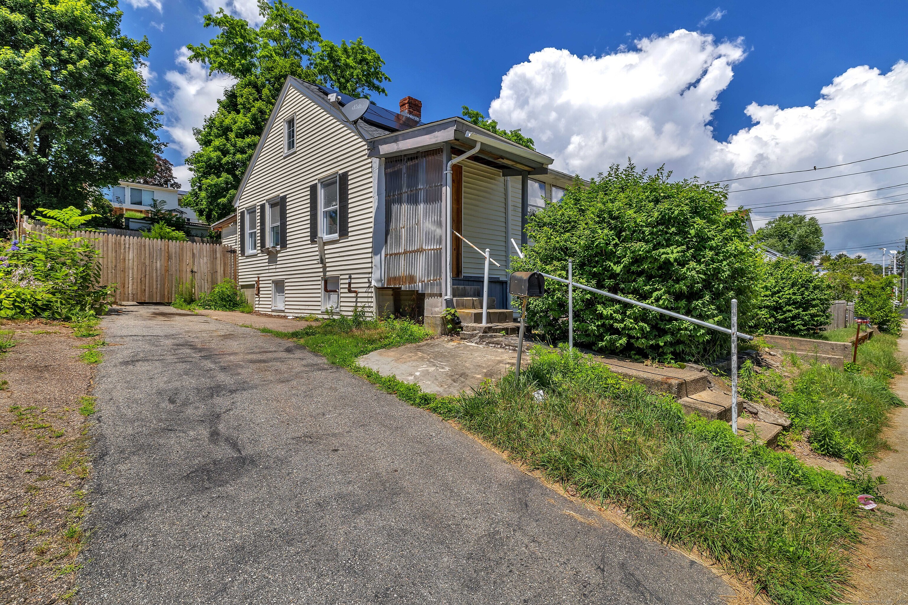 126 Ledyard Street