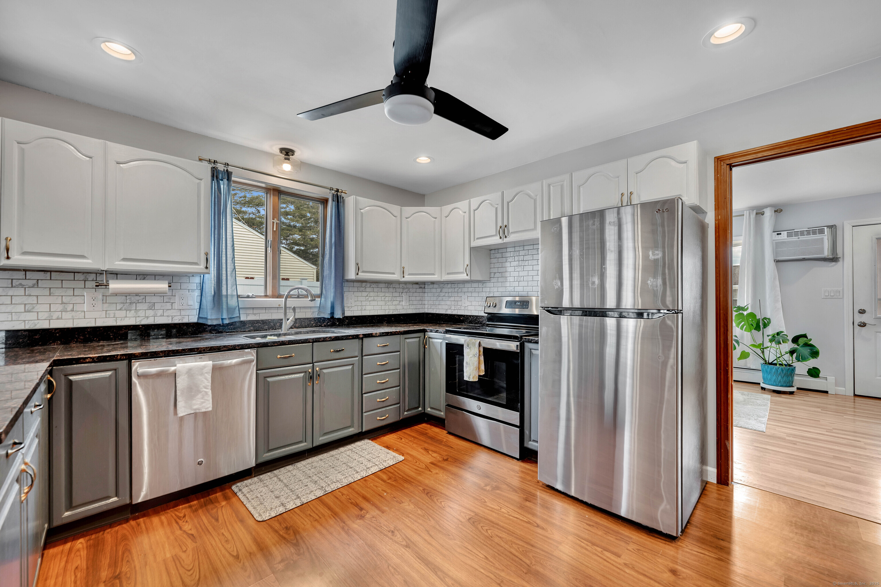 28 Rosemont Drive, Plainville, Connecticut image 6