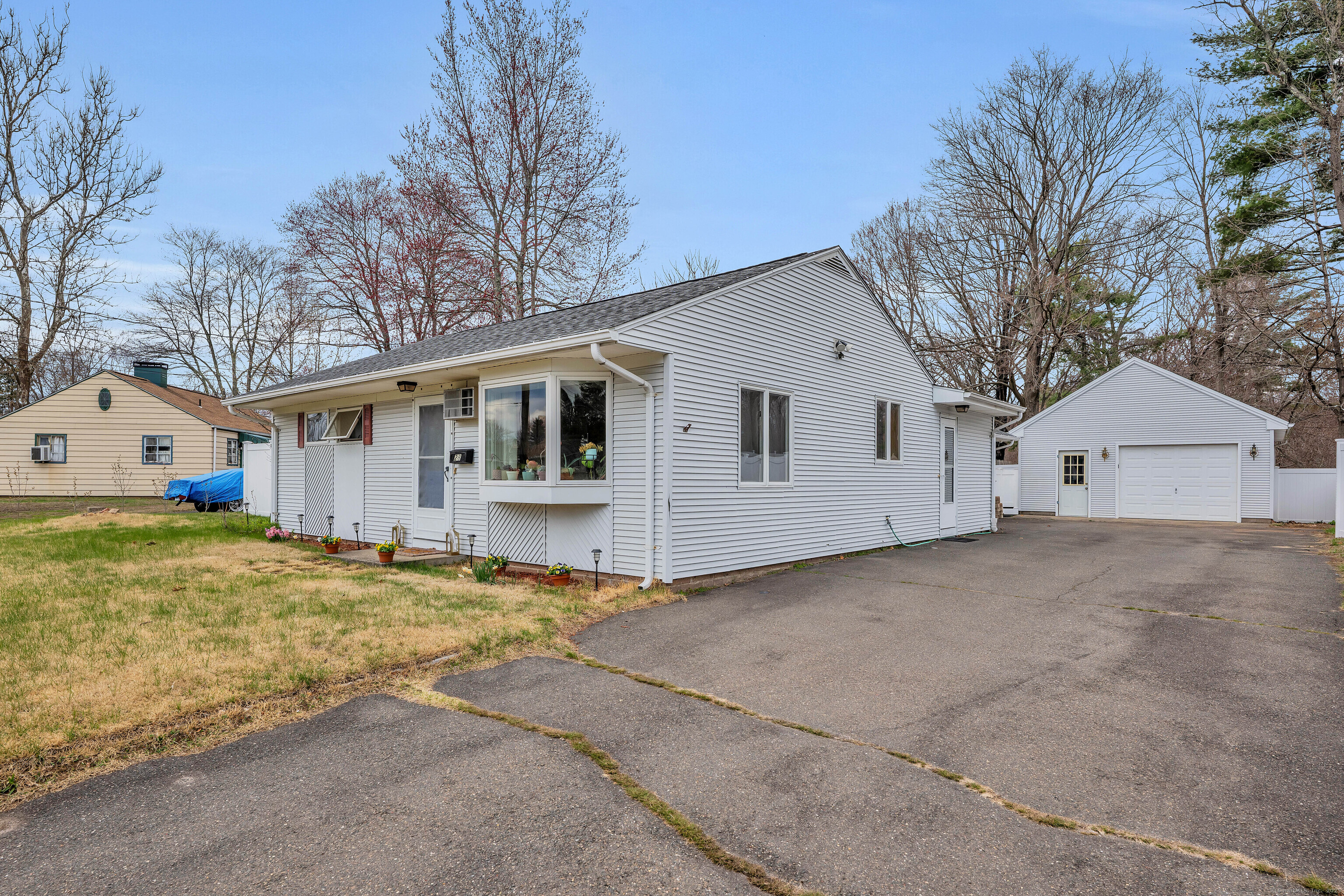 28 Rosemont Drive, Plainville, Connecticut image 1