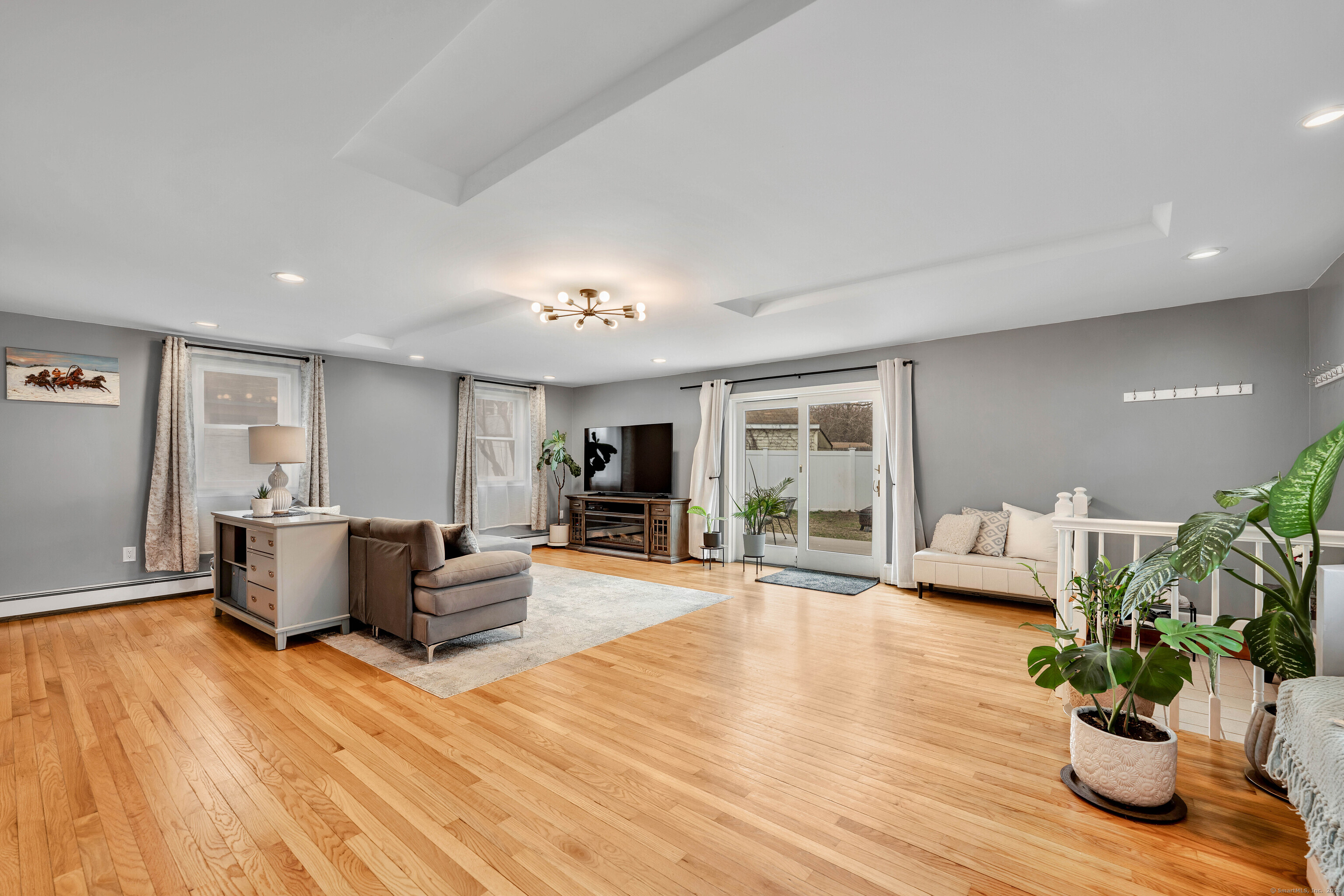 28 Rosemont Drive, Plainville, Connecticut image 2