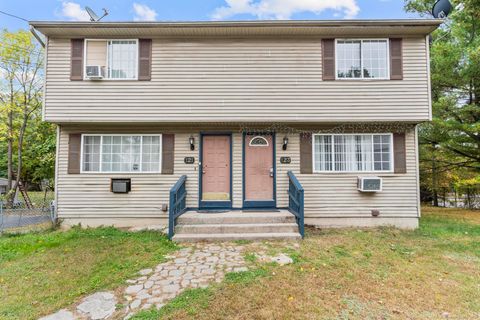 Photo of 123 Sumac Street, Waterbury, CT 06704 (MLS # 24133393)