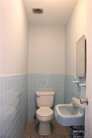 550 Prospect Street 8