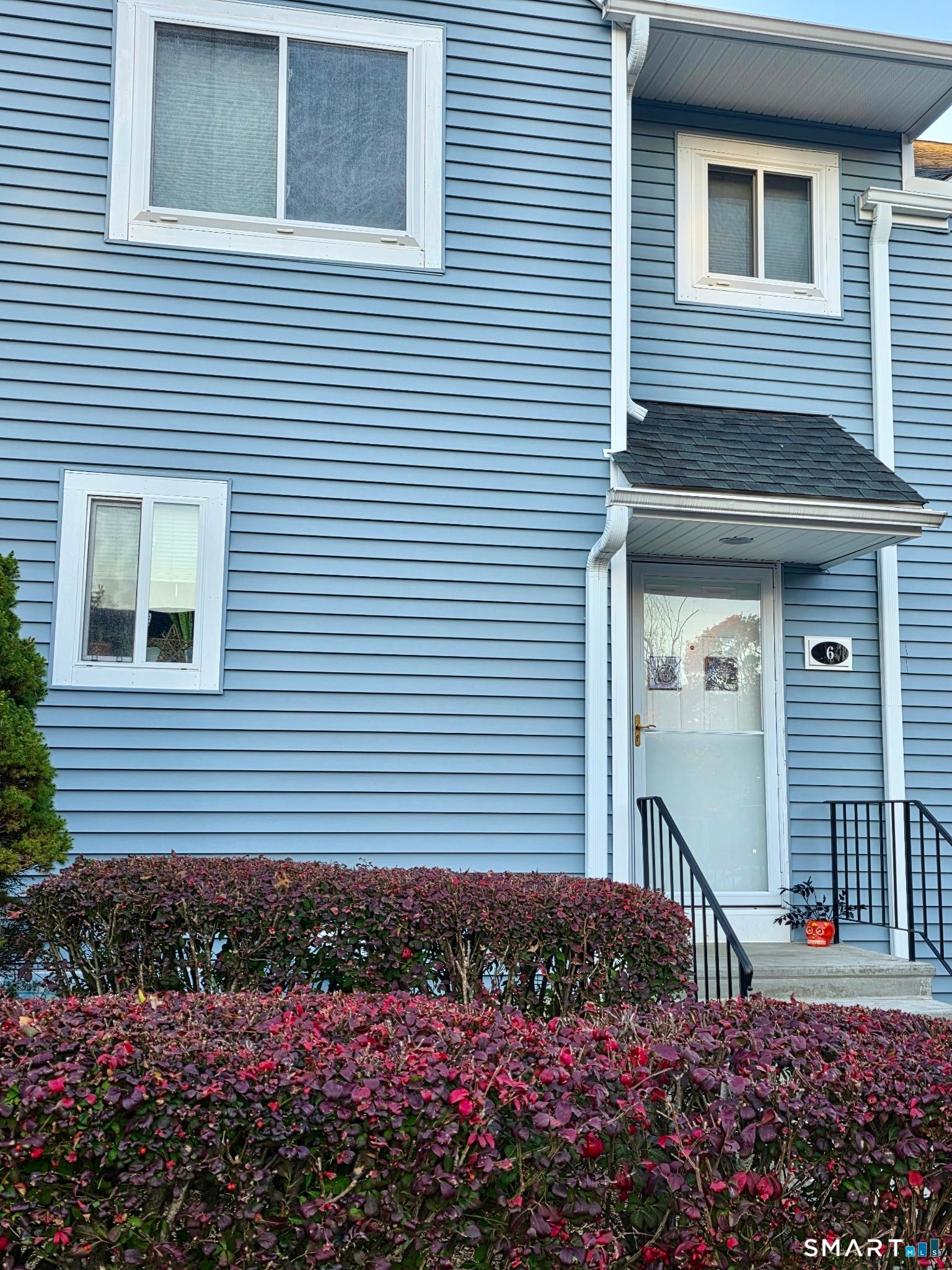 6 Stoneheights Drive 6