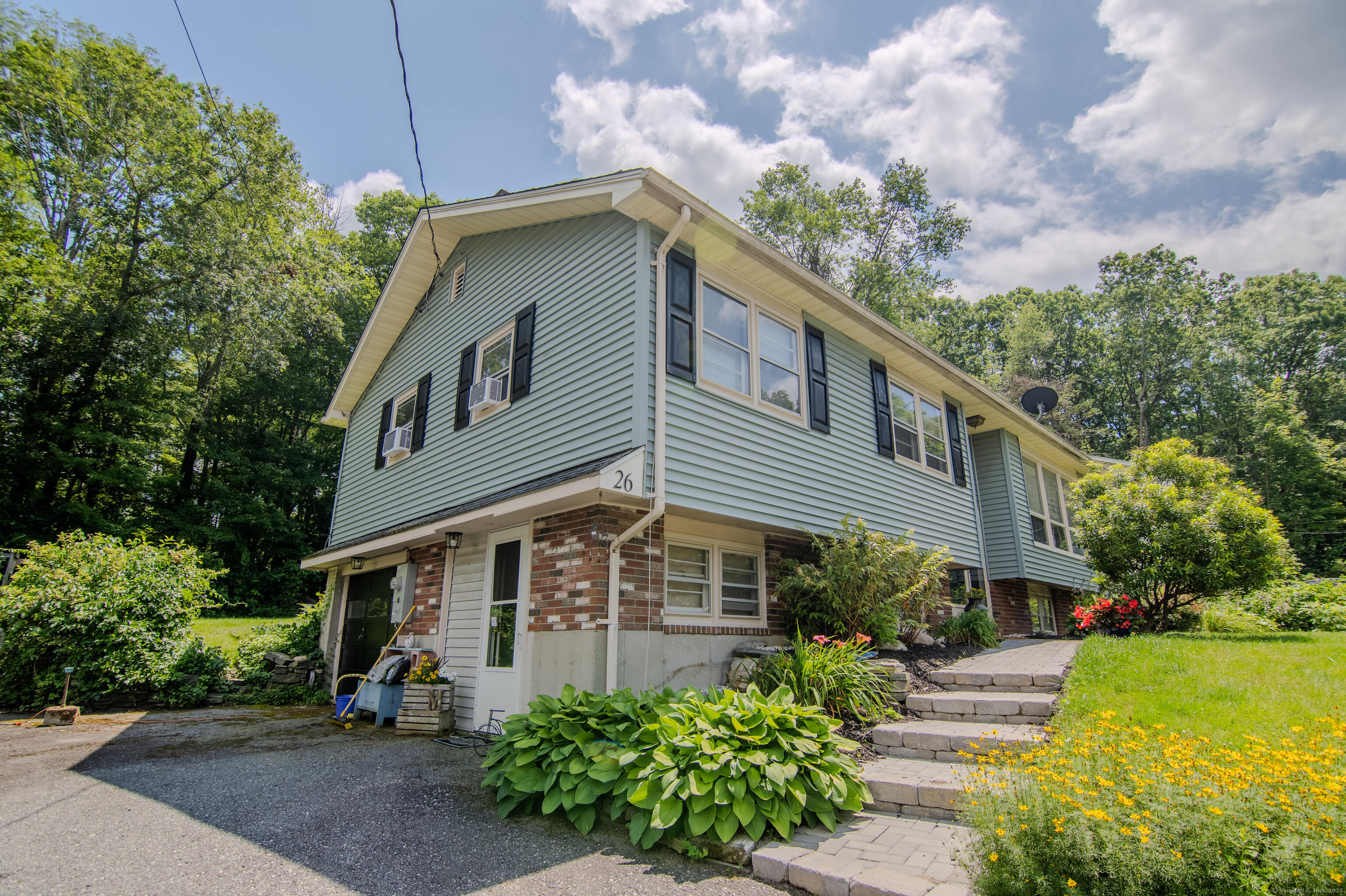 26 Hillside View