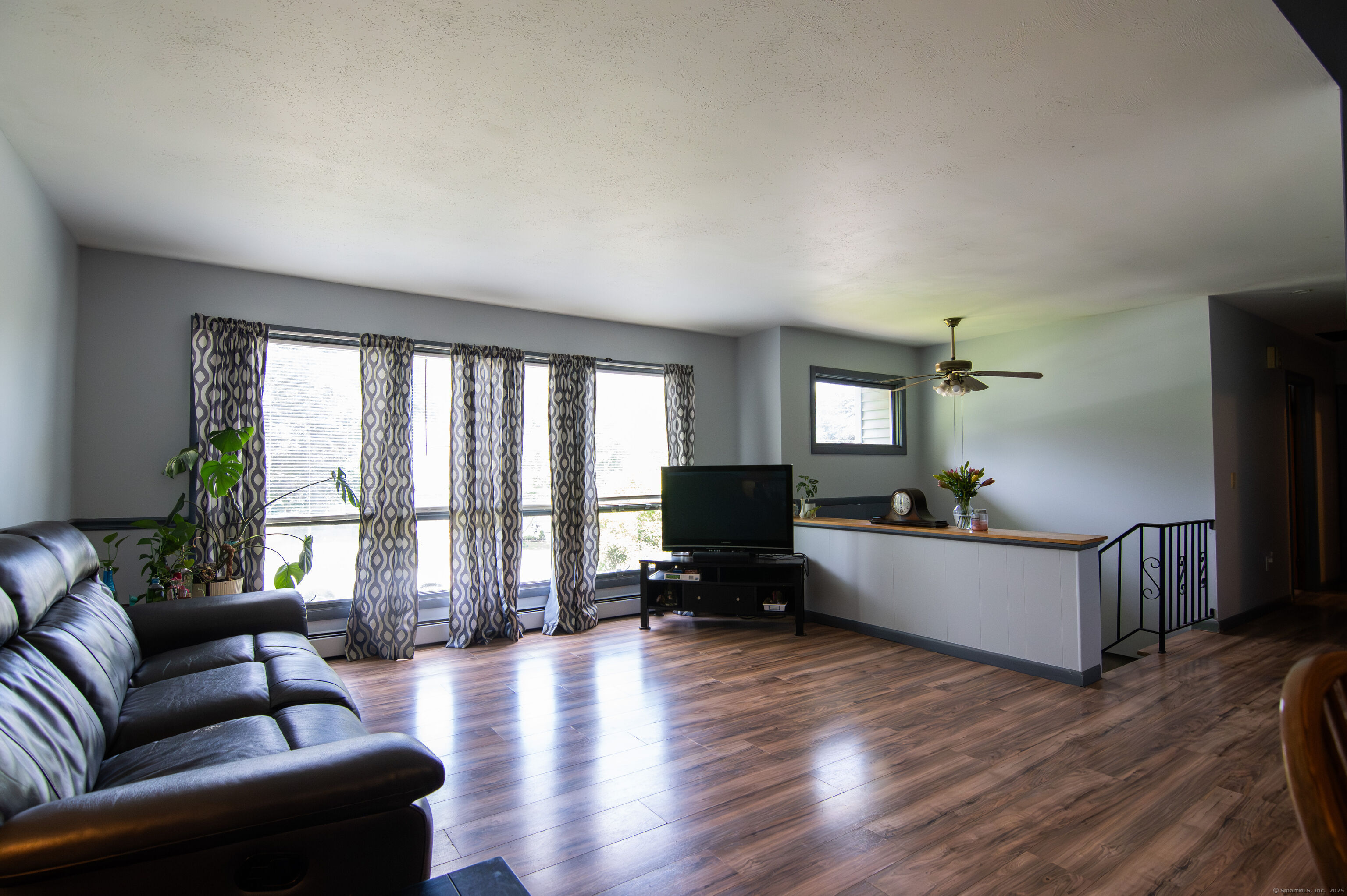 26 Hillside View