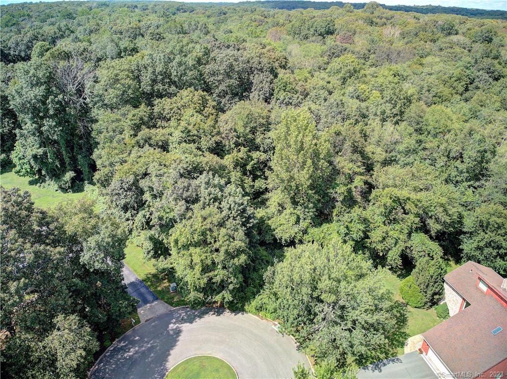 68 Mystic Meadow Lane, Groton, Connecticut image 2