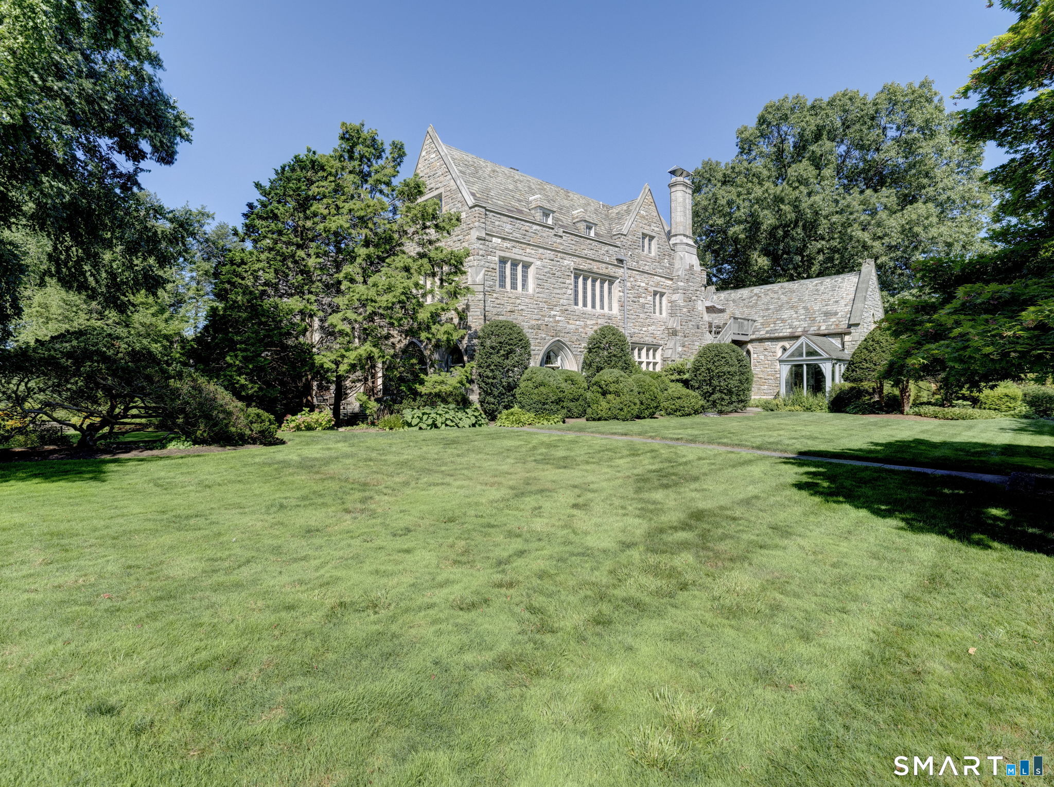 705 Weed Street 2