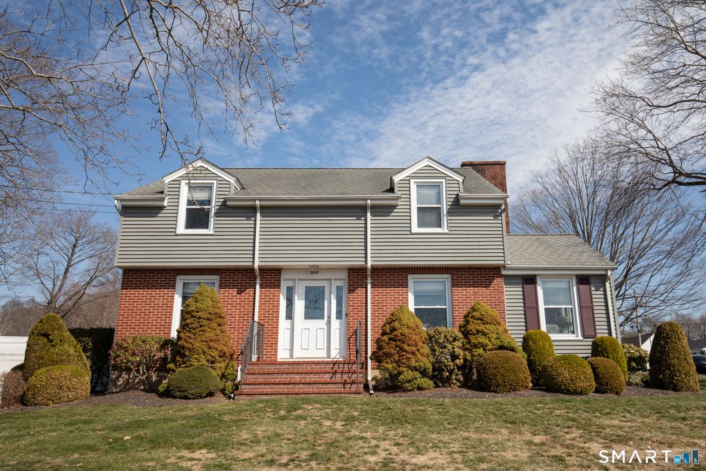 Photo of 924 E Center Street, Wallingford, CT 06492 (MLS # 24159052)