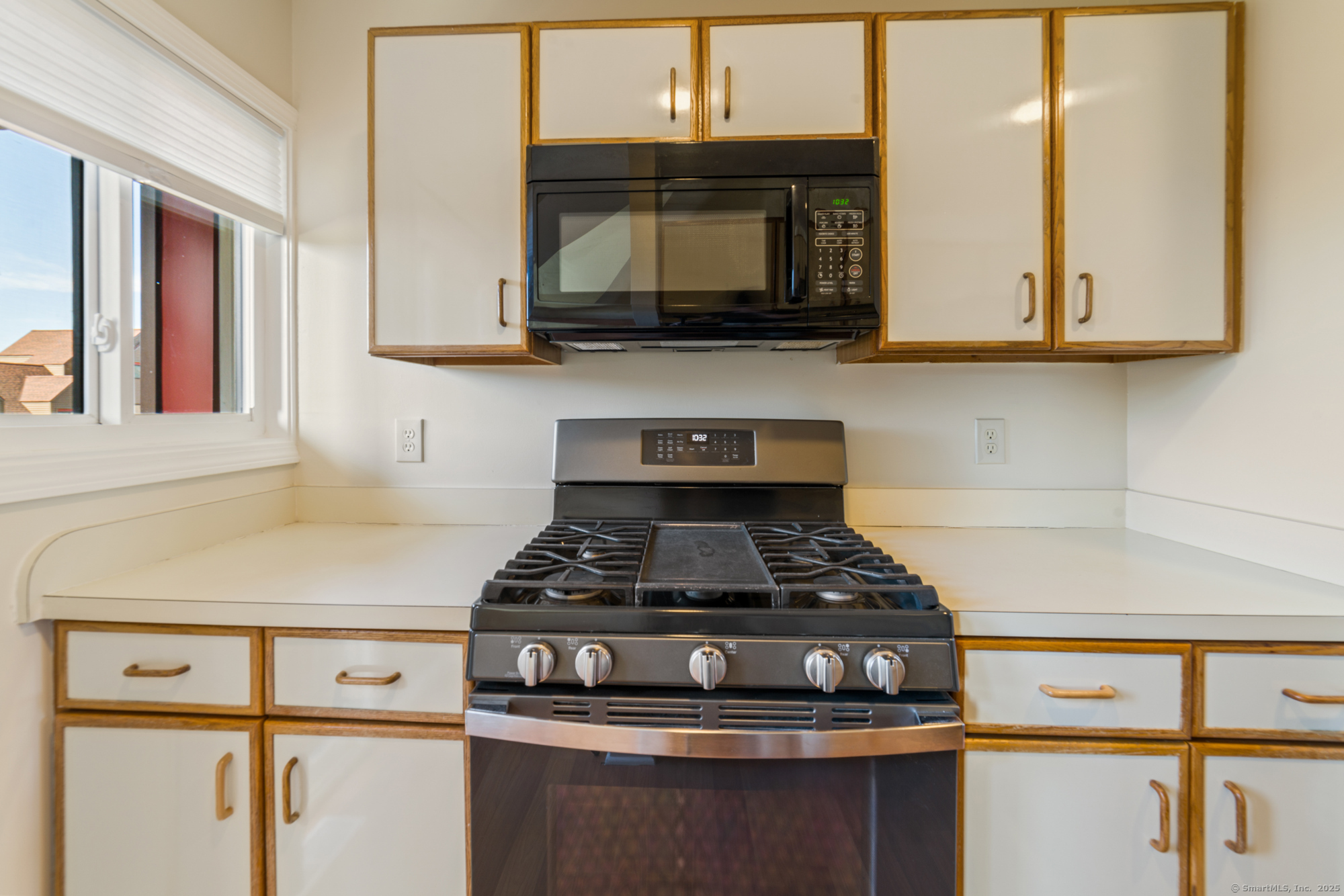 72 Montoya Drive #72, Branford, Connecticut image 8