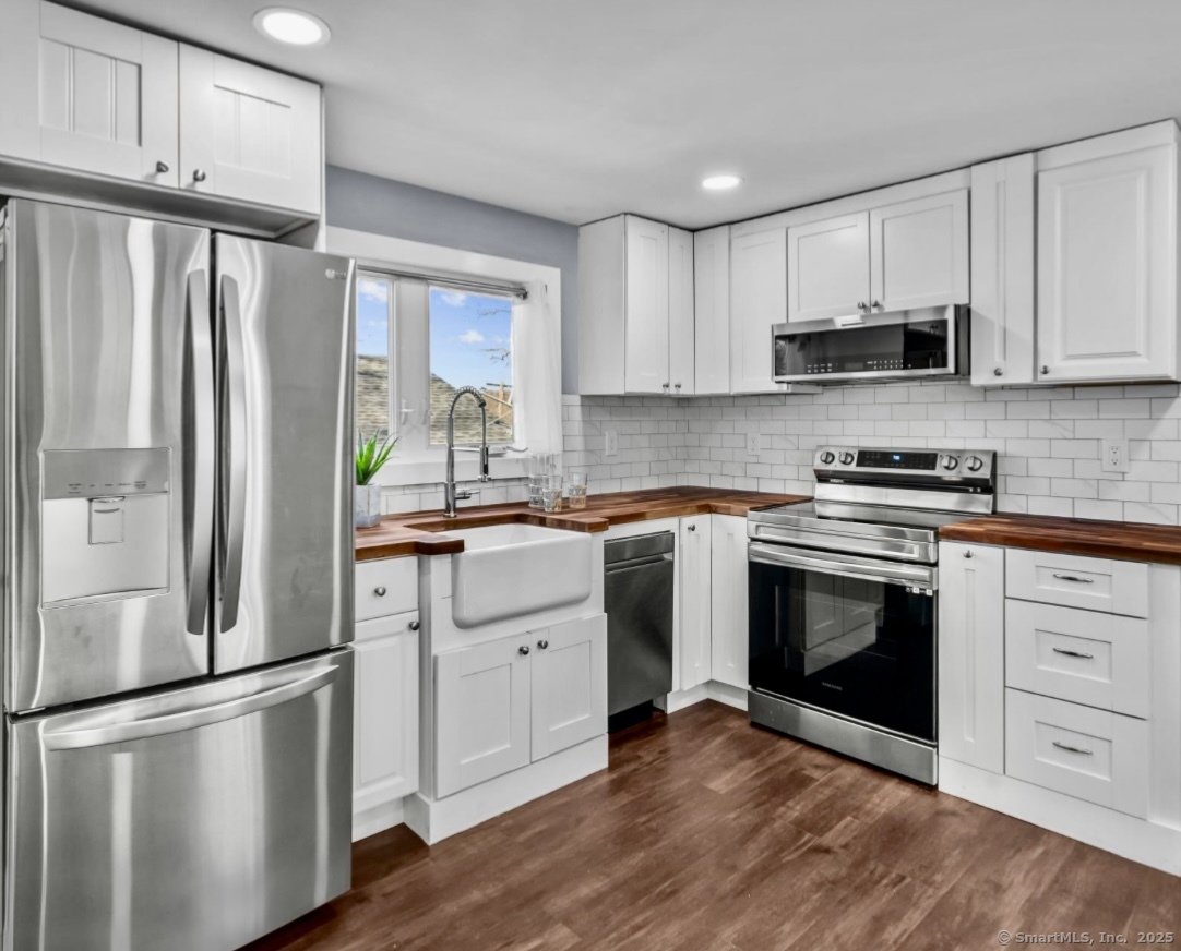 25 Mohawk Trail, East Hampton, Connecticut image 3
