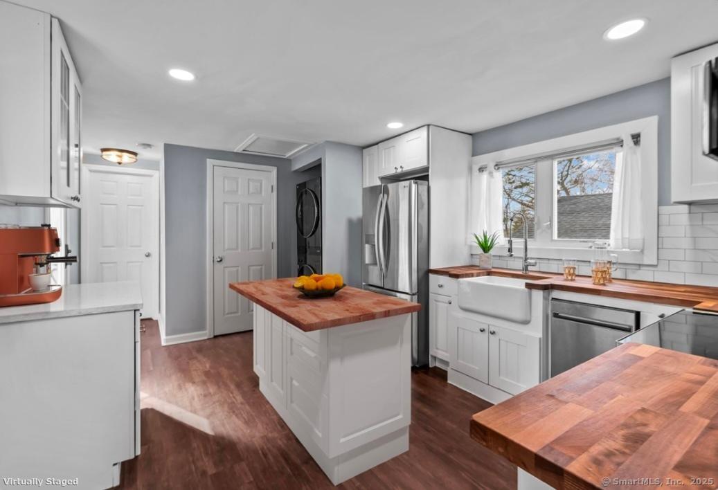 25 Mohawk Trail, East Hampton, Connecticut image 4