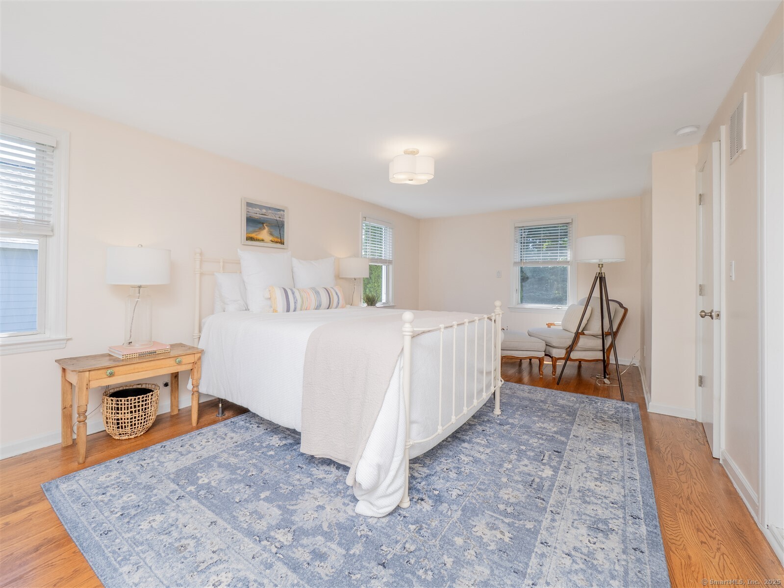 Norwalk, Connecticut 06854, United States, 3 Bedrooms Bedrooms, ,3 BathroomsBathrooms,Residential,Active,199545