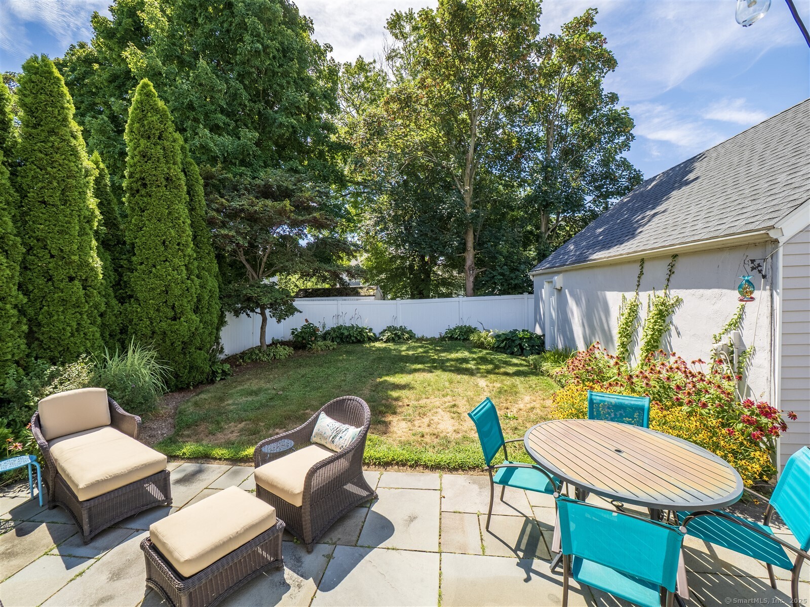 Norwalk, Connecticut 06854, United States, 3 Bedrooms Bedrooms, ,3 BathroomsBathrooms,Residential,Active,199545