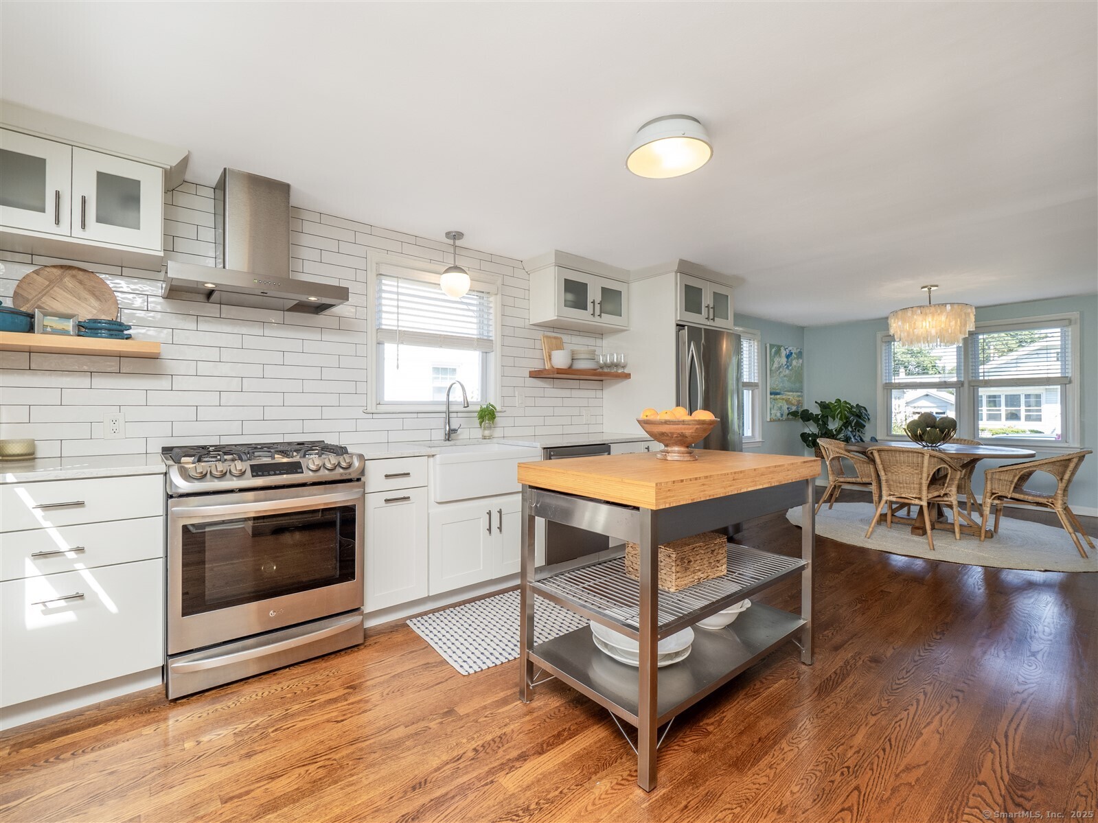 Norwalk, Connecticut 06854, United States, 3 Bedrooms Bedrooms, ,3 BathroomsBathrooms,Residential,Active,199545