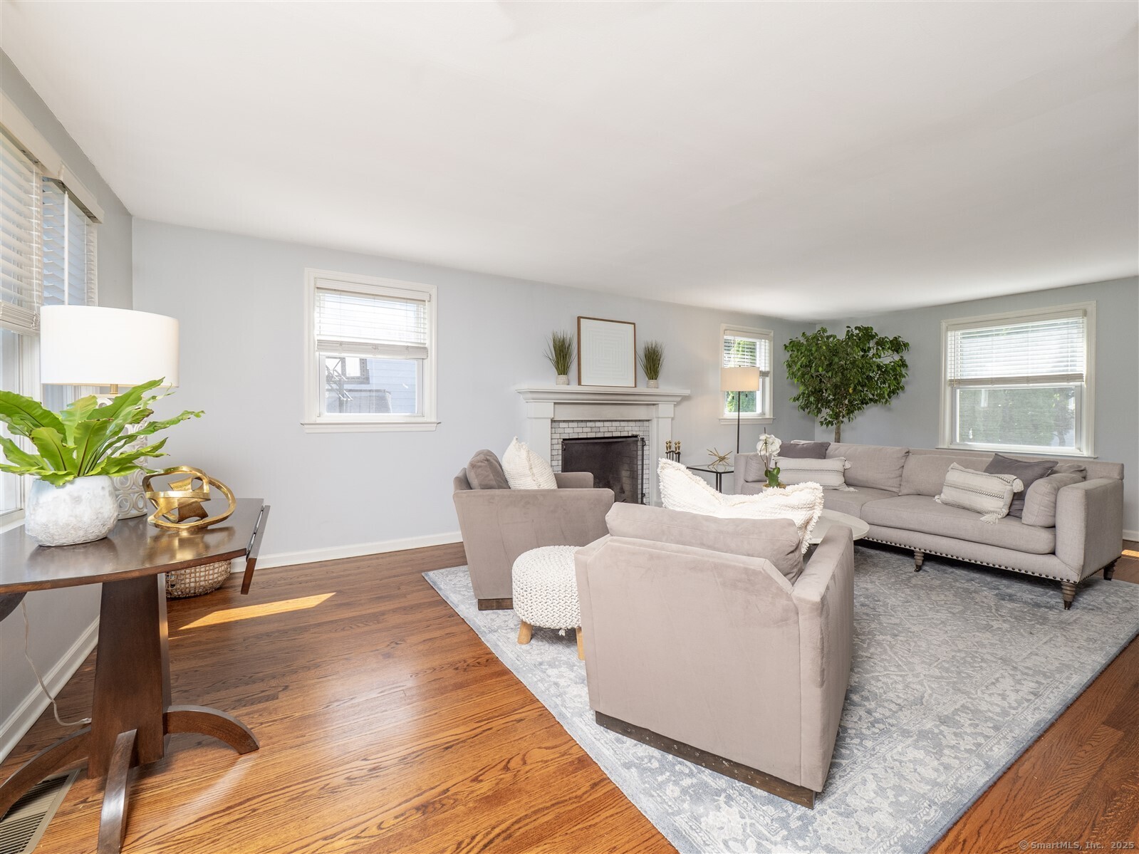 Norwalk, Connecticut 06854, United States, 3 Bedrooms Bedrooms, ,3 BathroomsBathrooms,Residential,Active,199545